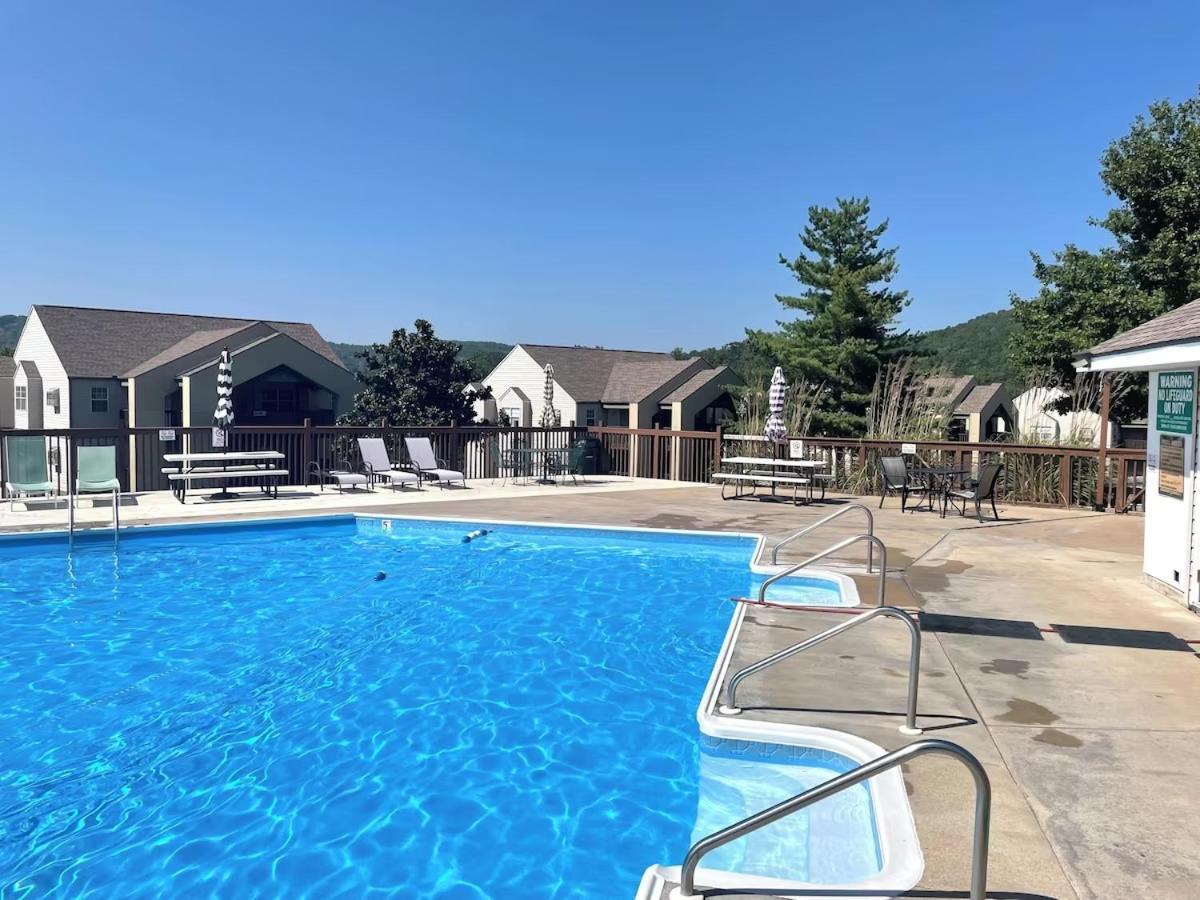Beautiful Branson Getaway-Next To Silver Dollar City &Tablerock-Family Amenities Exterior foto